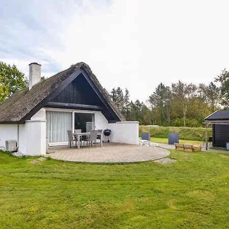 3 Bedroom Stunning In * Blåvand