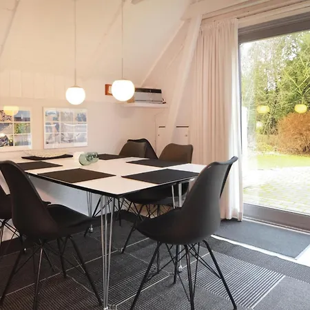 3 Bedroom Stunning In *
