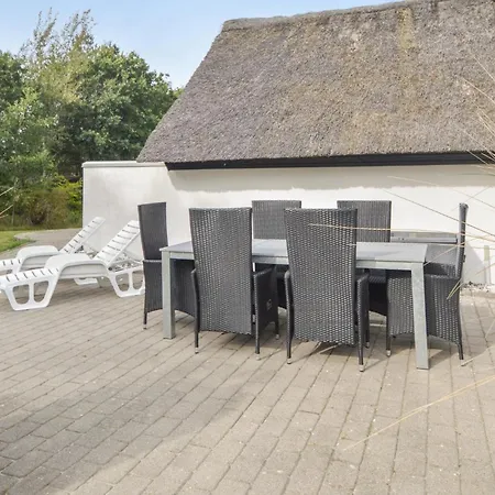 بيت للعطل 3 Bedroom Stunning In *